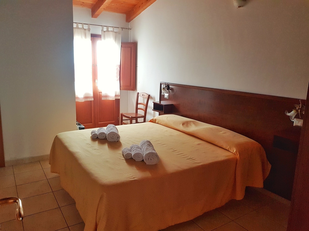 Double Or Twin Room, Sea View (5 - 6) photo 1