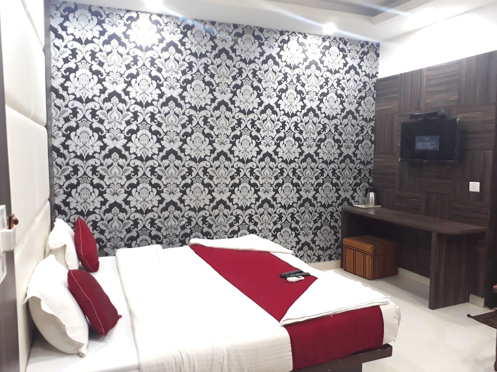Premium Triple Room