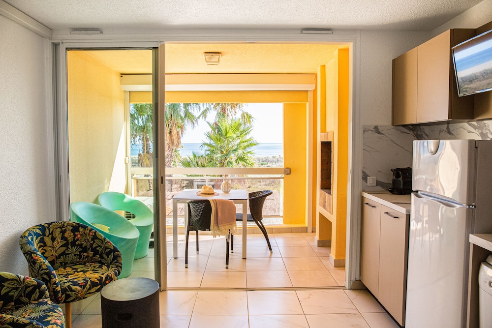 Appartement 2 personnes - 1 chambre - Terrasse - Vue mer photo 2