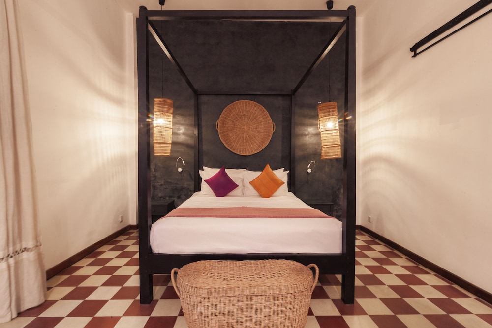 Traditional Suite