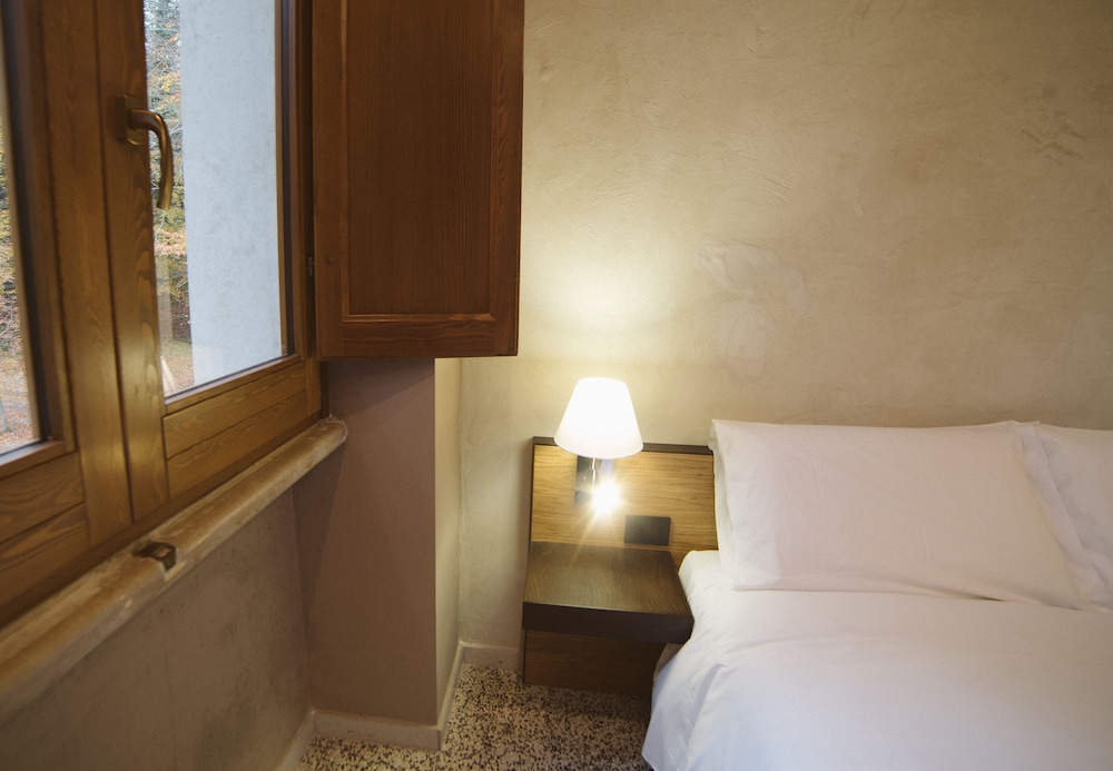 Classic Double or Twin Room - Photo 2