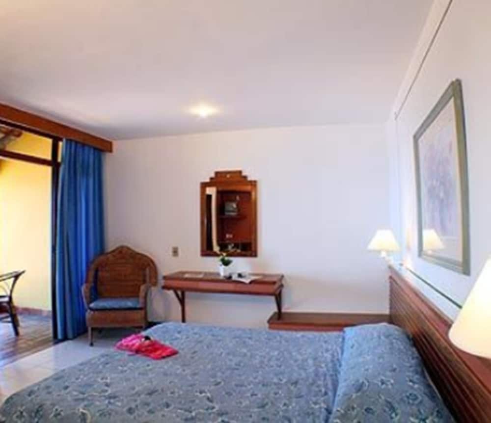 Deluxe Room, Balcony, Sea View - Photo 4