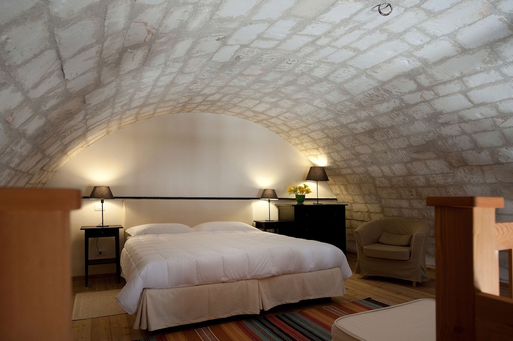 Standard Room, 1 Queen Bed, Non Smoking (Converts to 2 Twin Beds) photo 3
