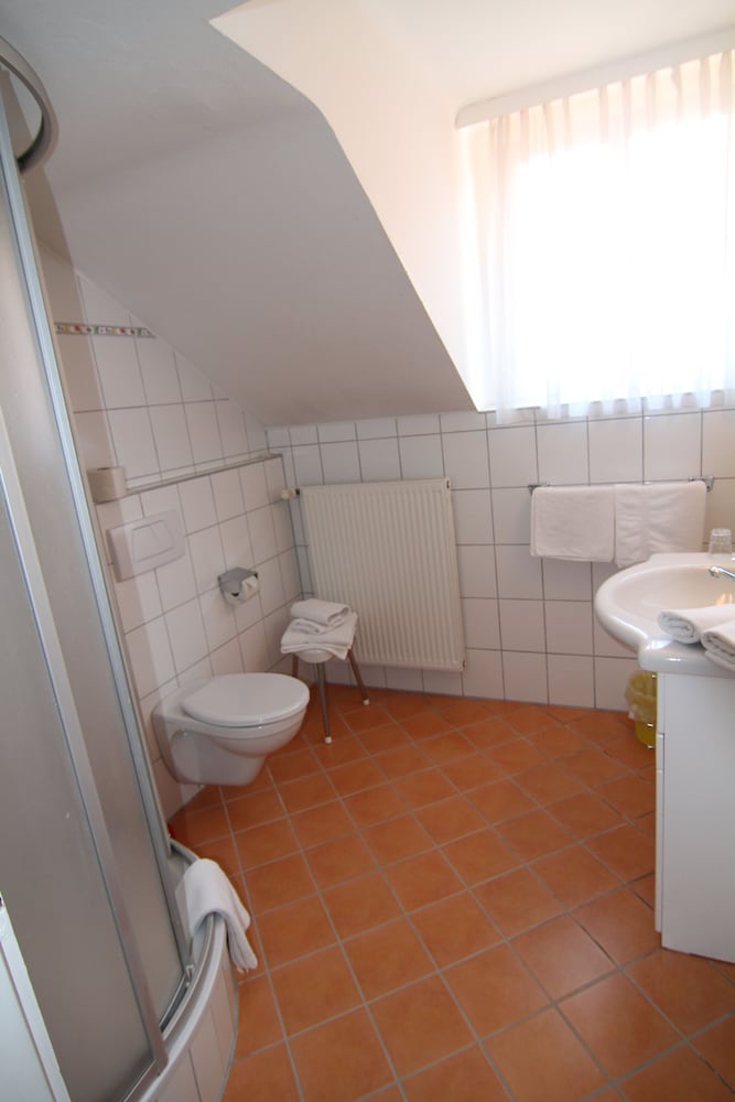 Single Room (Einzelzimmer) photo 2