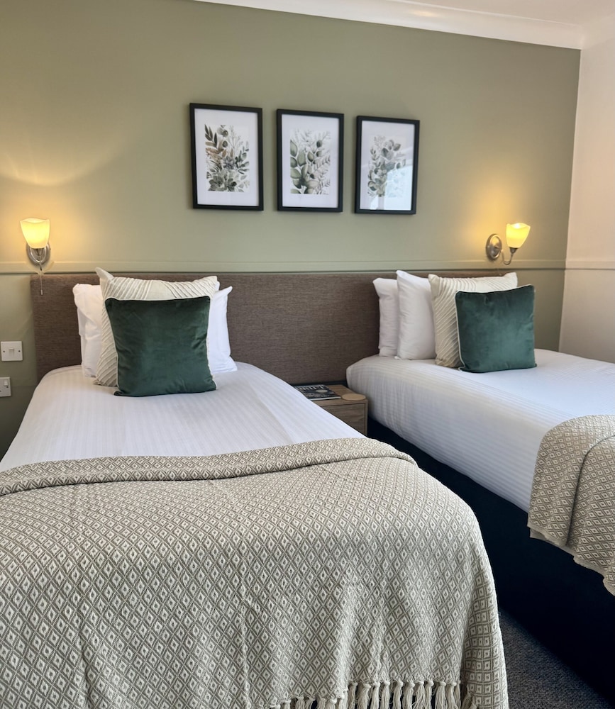 Standard Twin Room, Ensuite - Photo 6