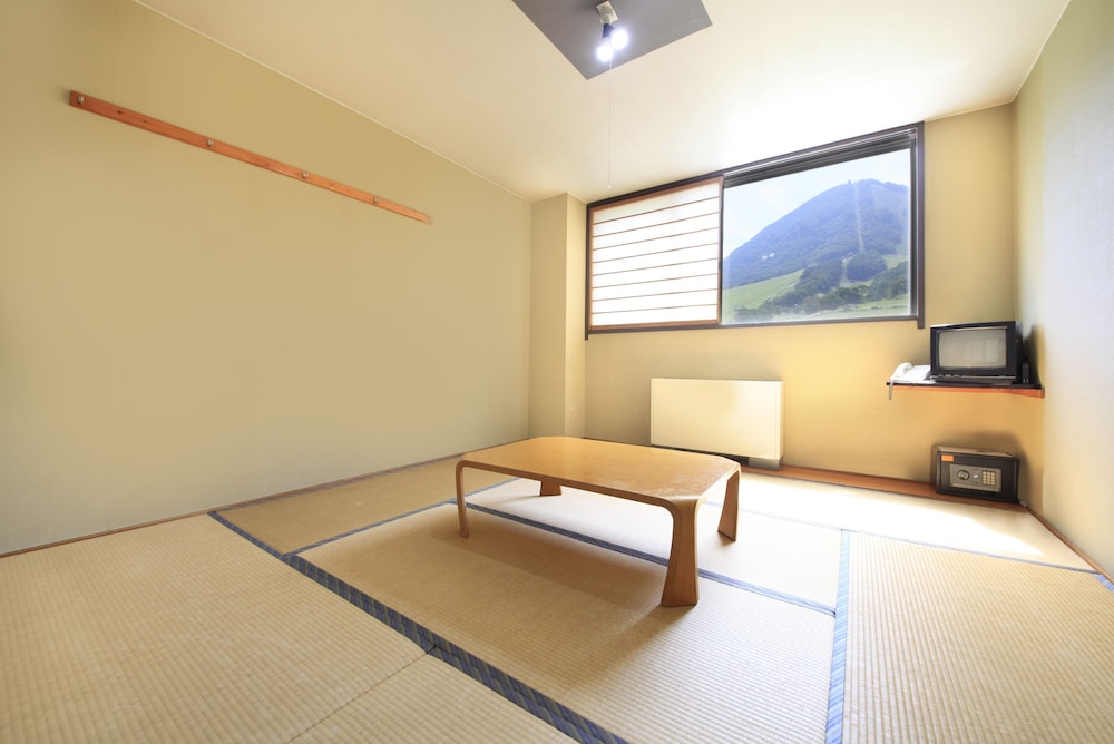 Japanese Style Room Without Bath, With Toilet(10-14㎡)