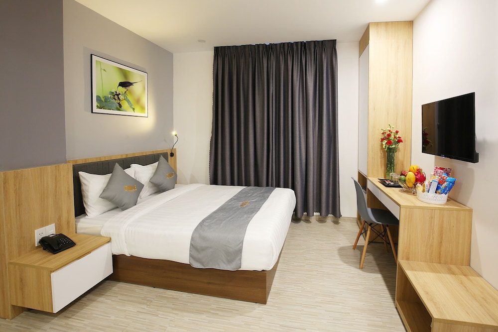 Deluxe Double Room, 1 Queen Bed, City View