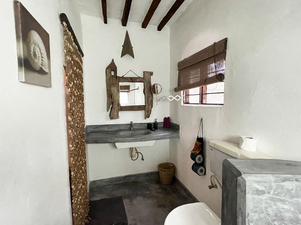 Garden Bungalow photo 2