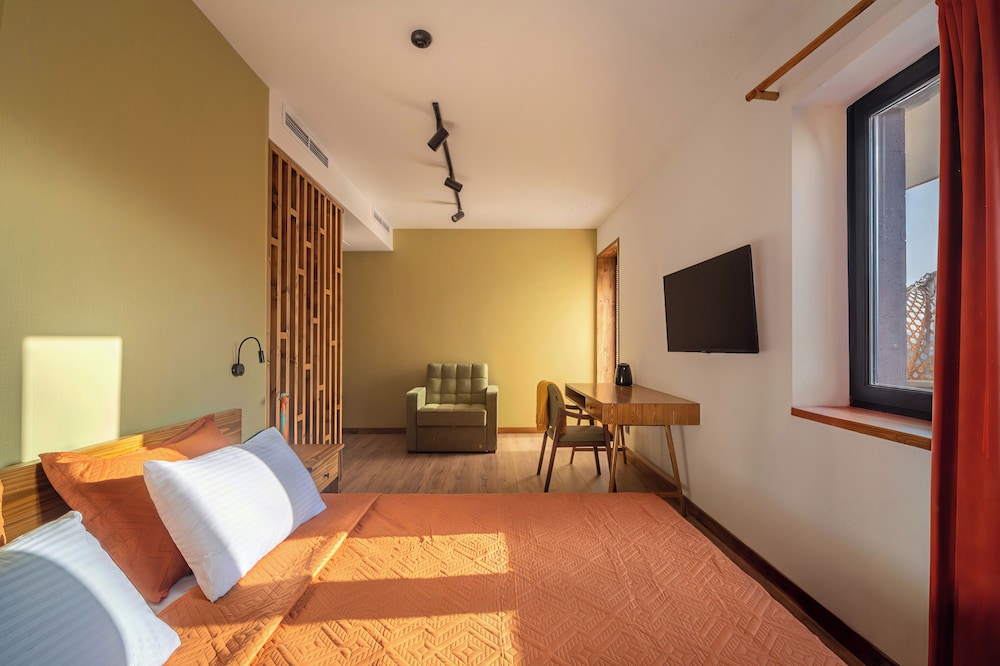 Luxury Suite, Mountain View
