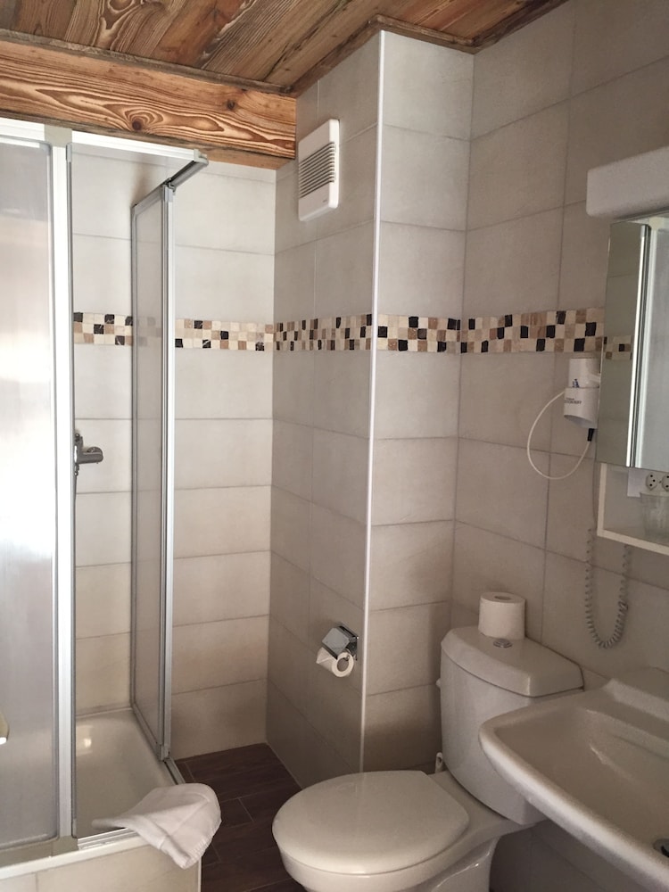 Standard Room (Corner) photo 3