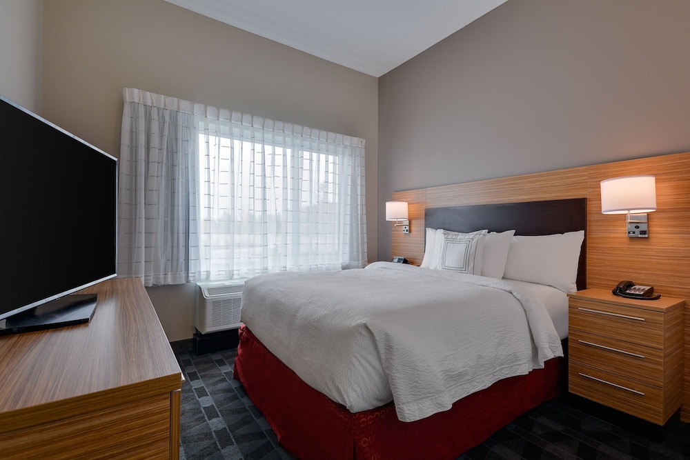 Suite, 1 Bedroom - Photo 11