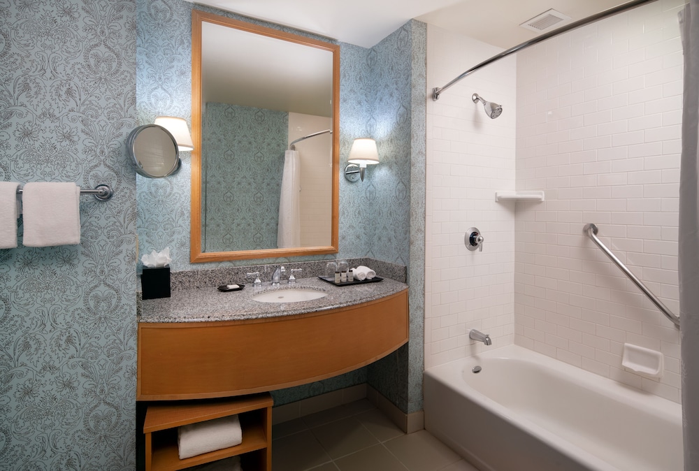 Club Suite, 1 King Bed - Photo 7