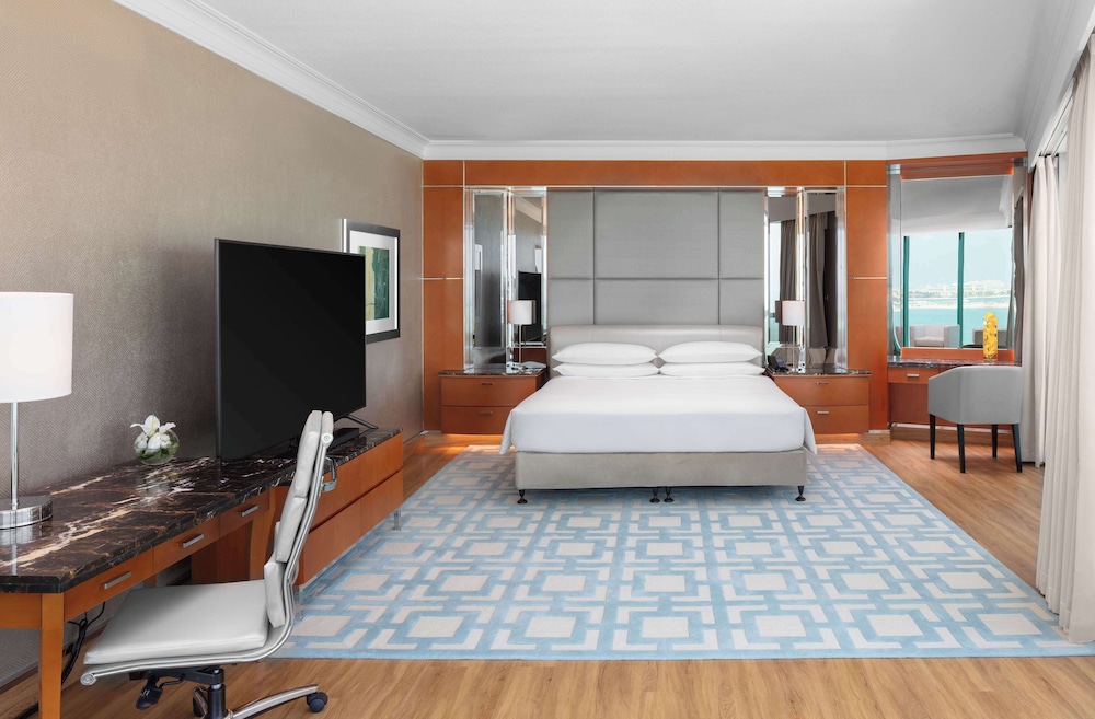Panoramic Suite, 1 King Bed, Sea View