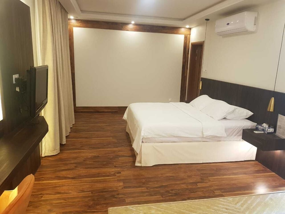 Executive Room photo 2