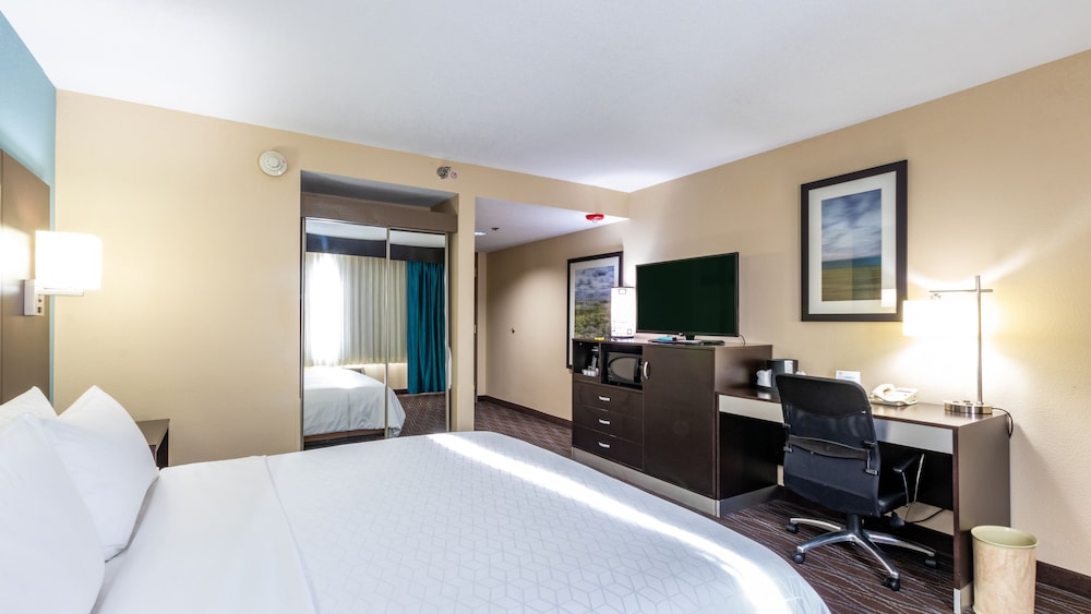 Standard Room, 1 Queen Bed, Accessible (Communications) - Photo 2