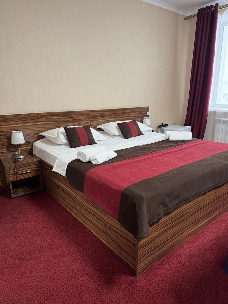 Deluxe Room - Photo 2
