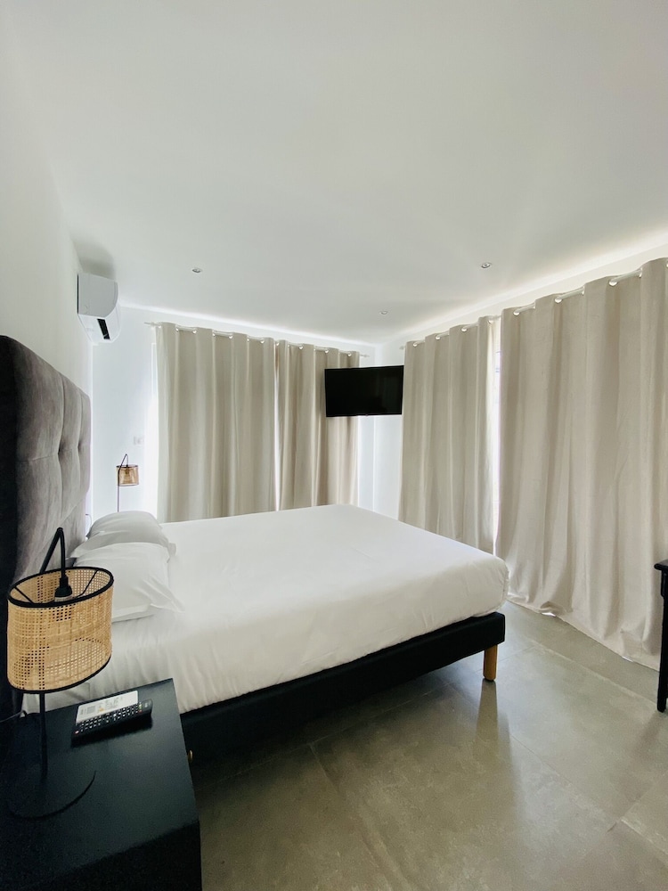 Deluxe House, 3 Bedrooms, Hot Tub