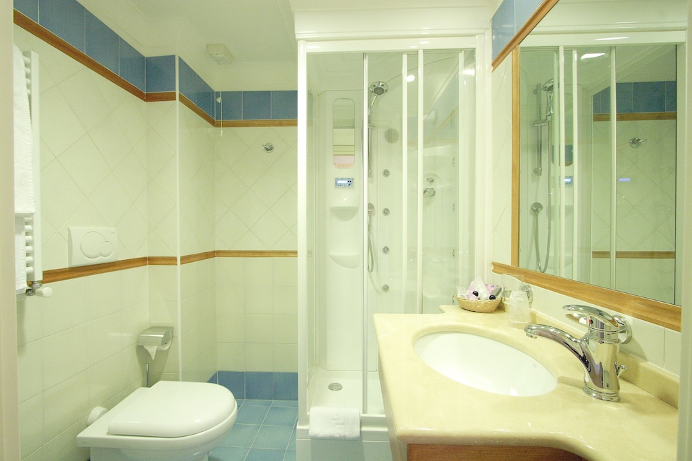 Double Room, City View - Photo 4
