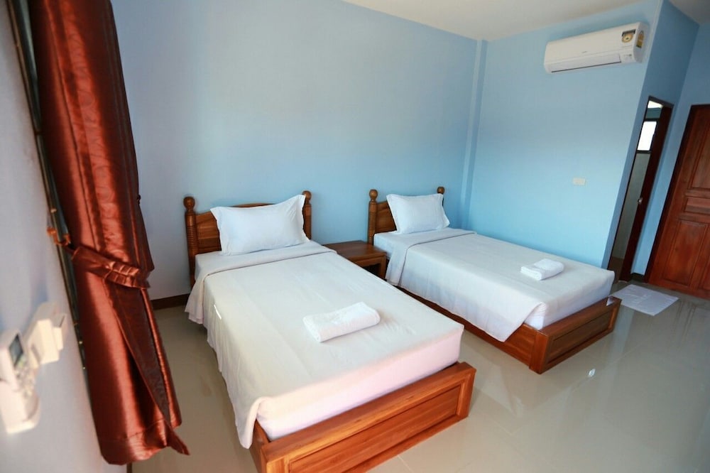 Standard Twin Room photo 3