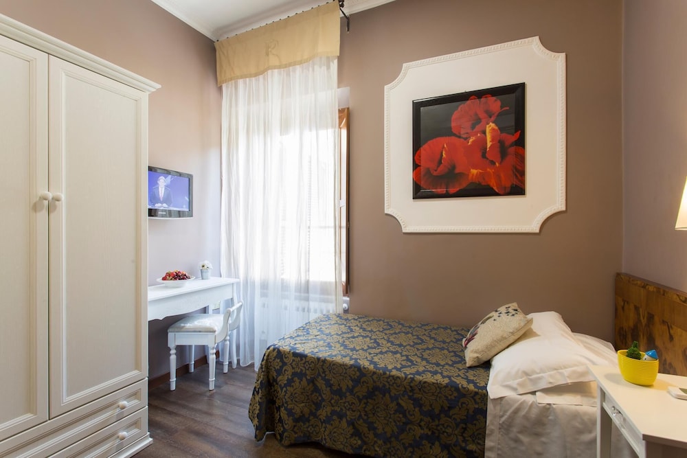 Single Room photo 2