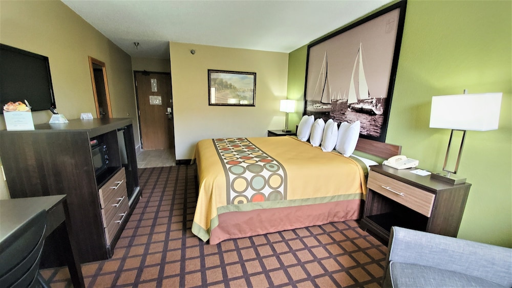 Superior Room, 1 King Bed, Non Smoking - Photo 3