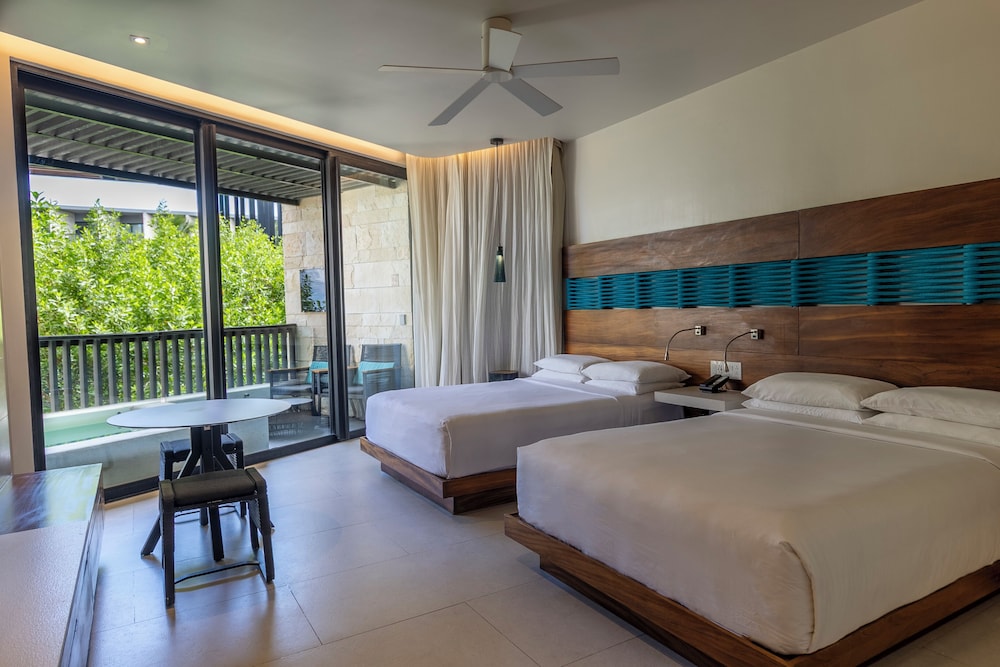 Premium Room, 2 Queen Beds, Garden View (Plunge)