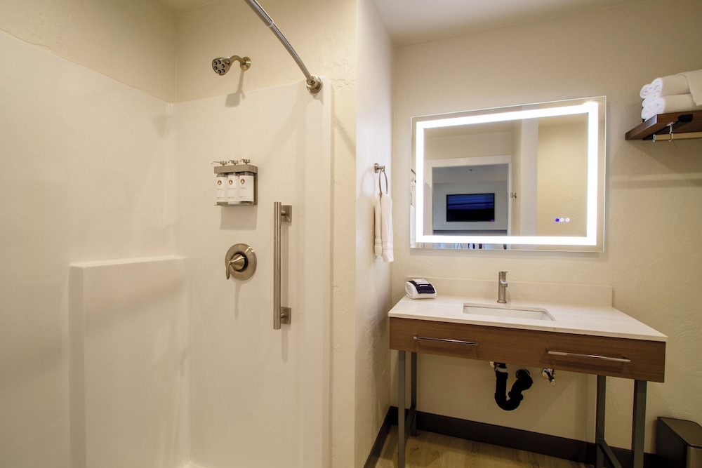 Lookout Suite photo 3