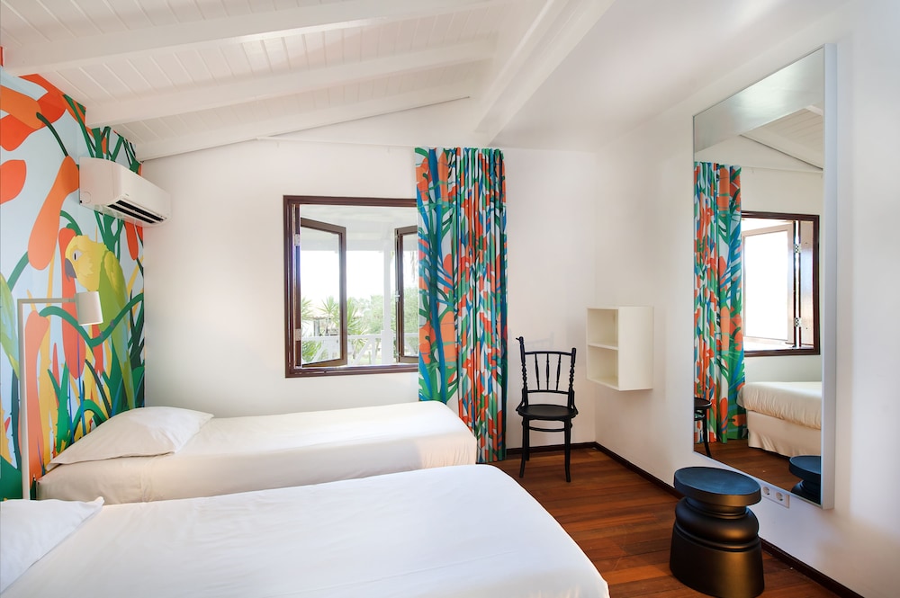 Villa, 3 Bedrooms, Garden View - Photo 1
