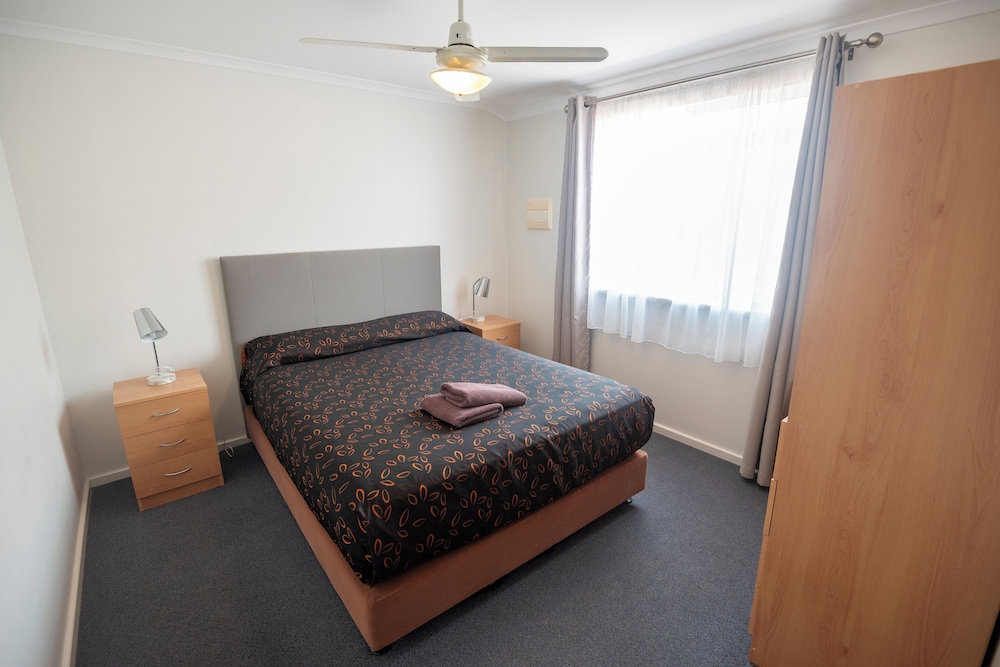Deluxe Chalet, 2 Bedrooms, Non Smoking, Kitchen photo 1