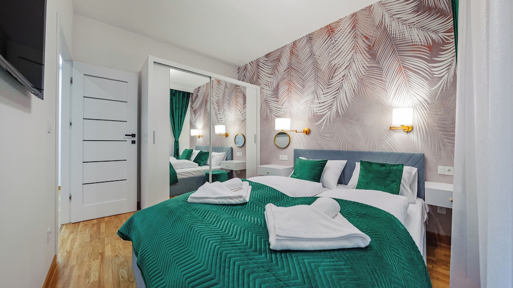 Family Apartment, 1 Bedroom, Balcony (5 os) photo 2