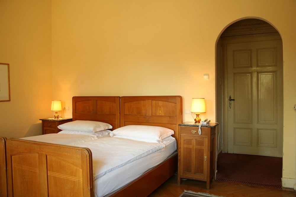 Double or Twin Room - Photo 2