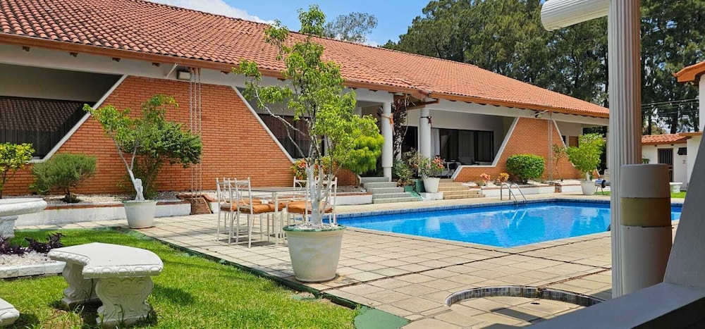Standard Apartment, 2 Bedrooms, Pool View photo 2