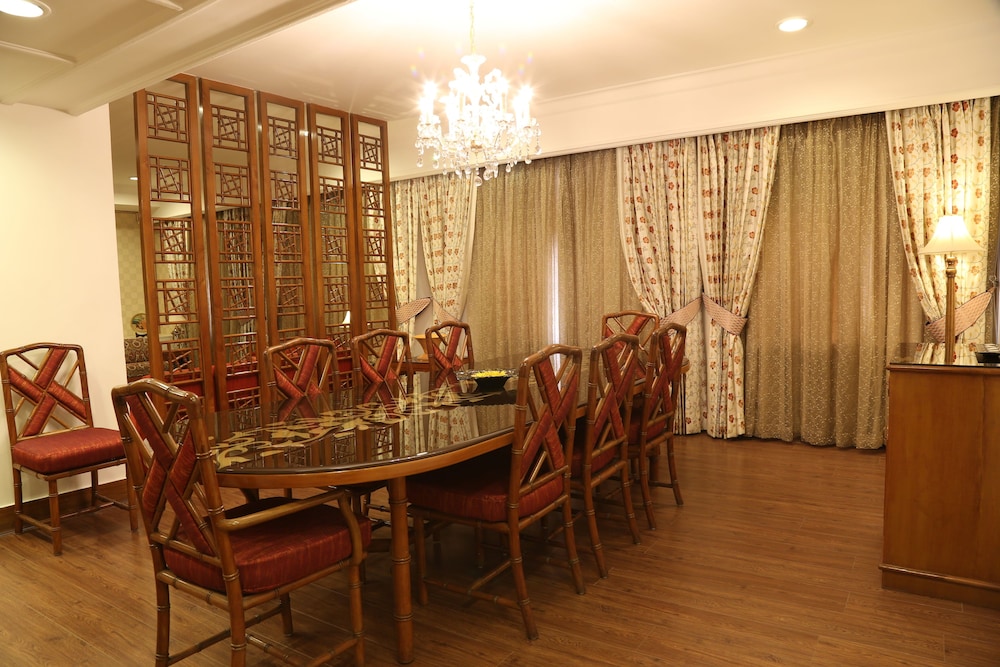 Suite (Ashok Heritage)
