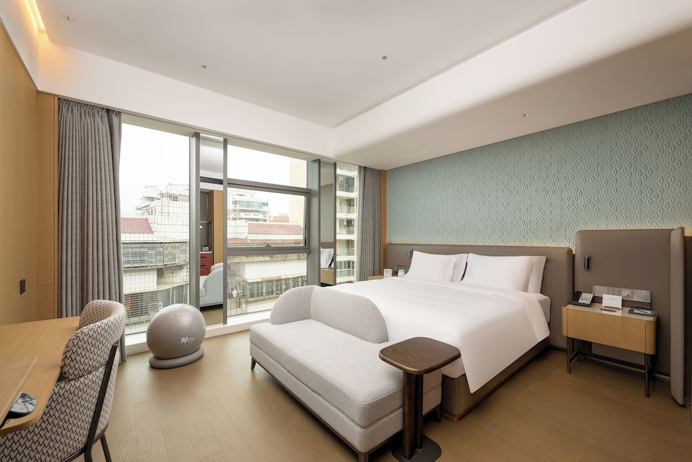 Standard Room, 1 King Bed (Yoga Equipment)