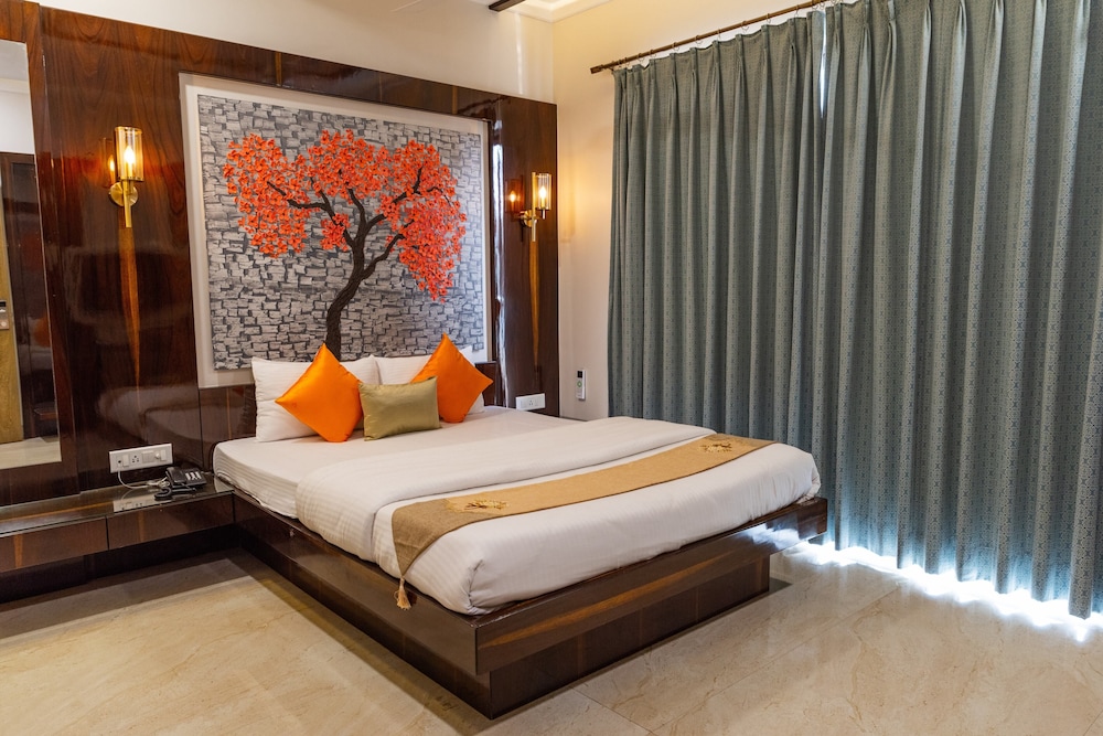 Superior Double or Twin Room photo 3