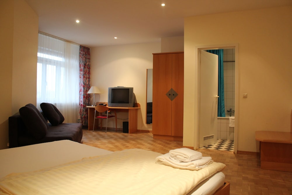 Standard Double Room photo 2