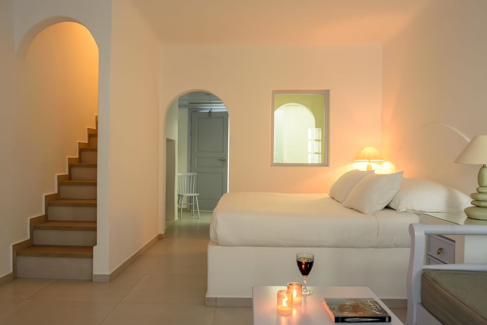 Senior Suite, Private Pool - Photo 4