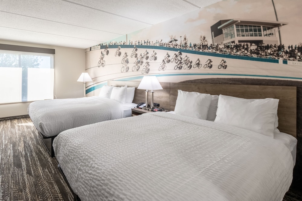 Standard Room, 2 Queen Beds, Non Smoking - Photo 3