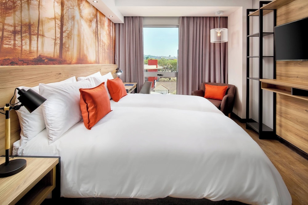 Room, 2 Twin Beds (View) - Photo 4