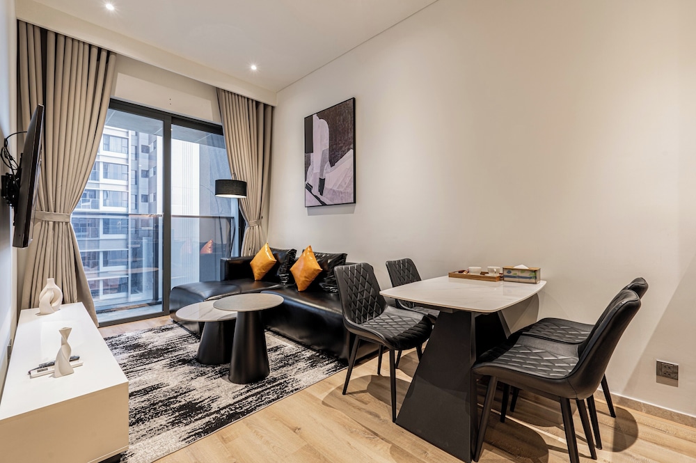 Grand Suite, 1 Bedroom, Club Lounge Access, City View