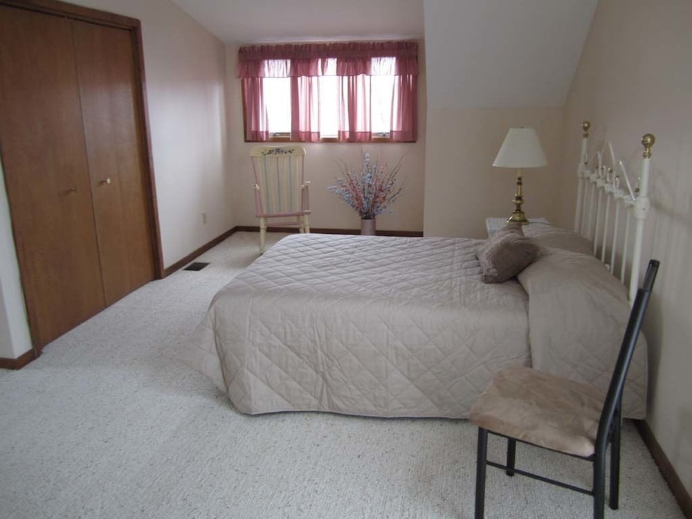 Condo, 2 Bedrooms photo 2