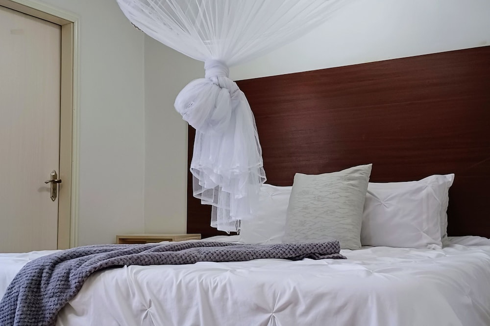 Deluxe Double Room, Mobility Accessible photo 2