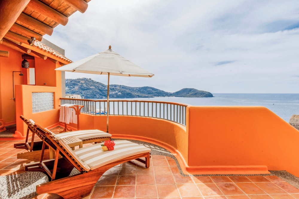 3 BEDROOM OCEAN VIEW 2KG 2TWN STE PLUNGE POOL - Photo 4