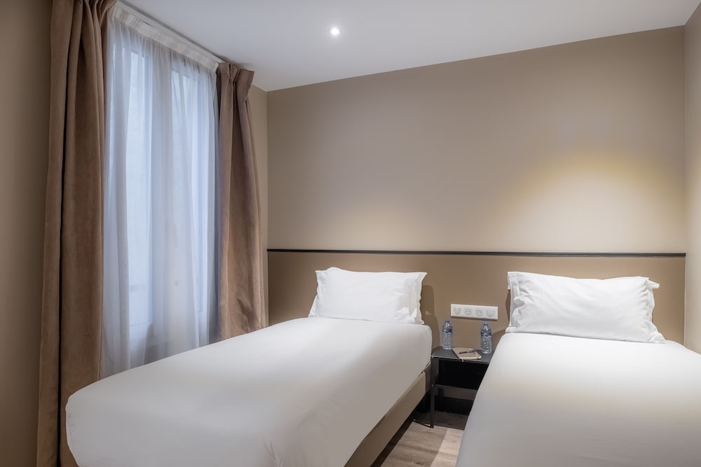 Twin Room (sans climatisation sans ascenseur) photo 3