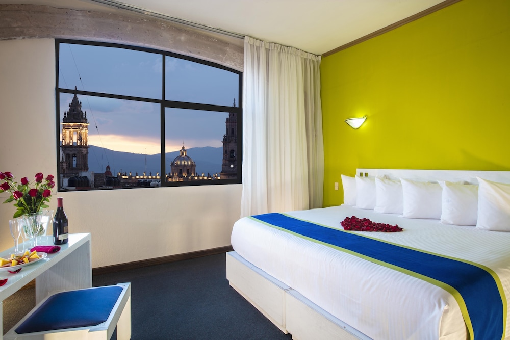 Junior Studio Suite, Multiple Beds