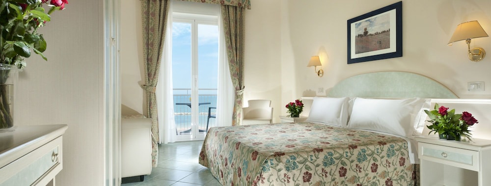 Triple Room, Partial Sea View photo 2