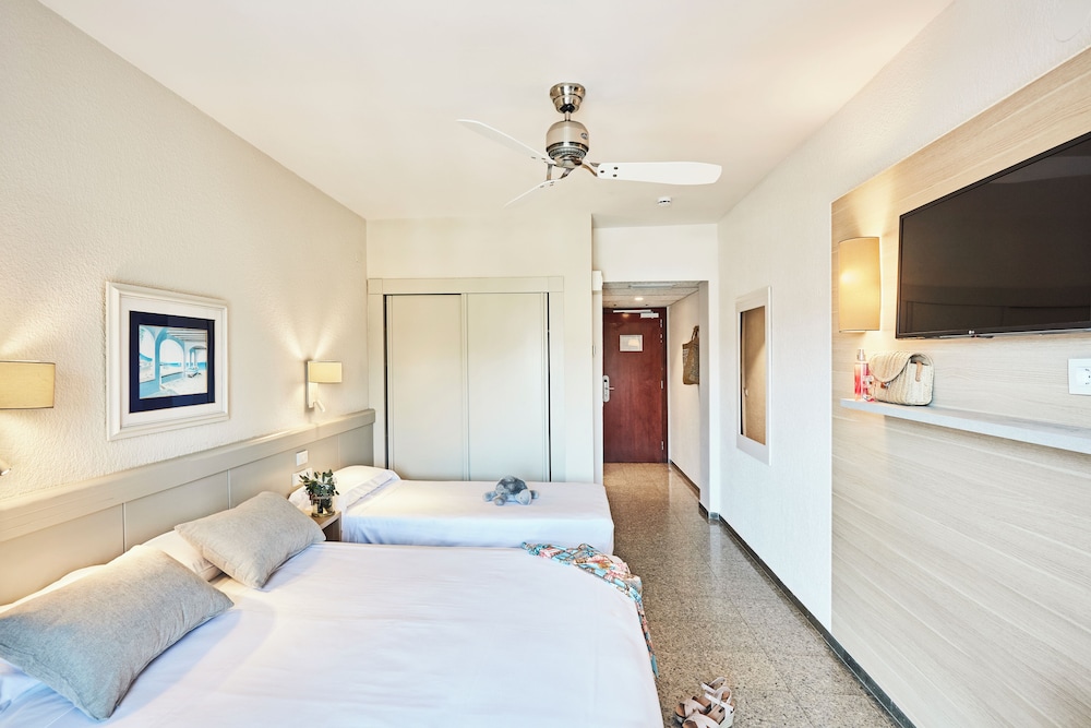 Standard Triple Room (with air conditioning) - Photo 5
