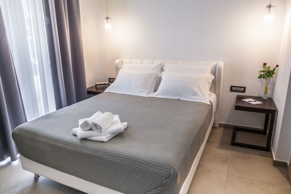Superior Double Room, Balcony - Photo 2