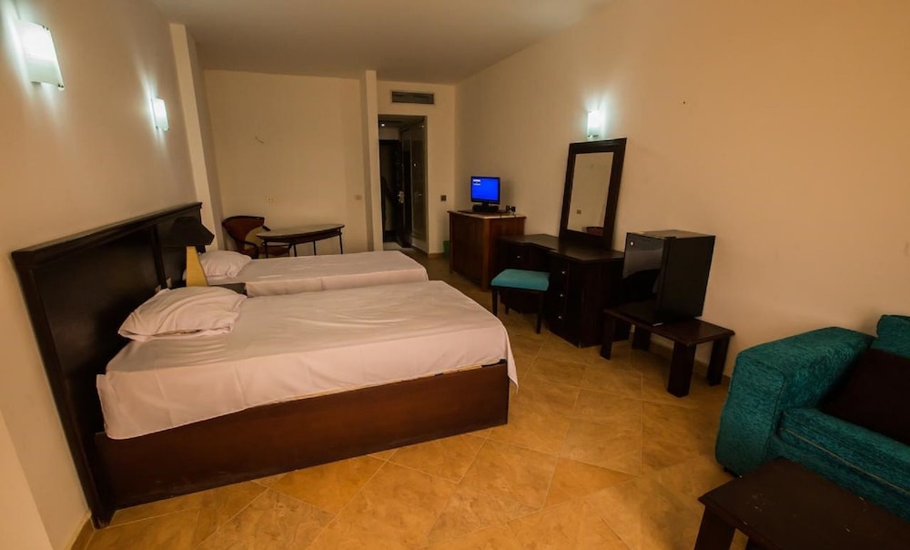 Comfort Double Or Twin Room, Pool View photo 3