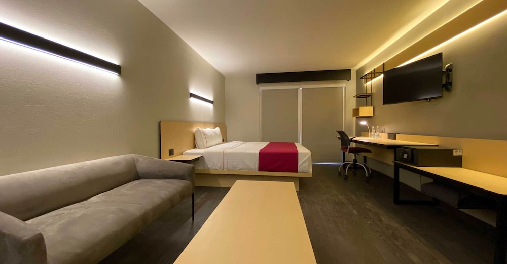 Suite, 1 King Bed with Sofa bed, Non Smoking - Photo 3